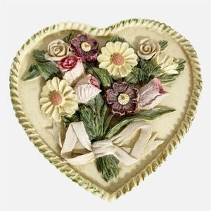 Vintage Dezine Hand Painted Floral Heart Shaped Trinket Box Resin Material 💜💚💛🩷
